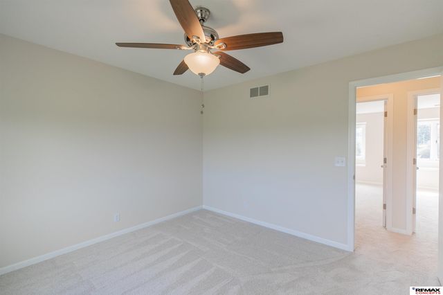 10113 S 176th Street, Omaha, NE 68136