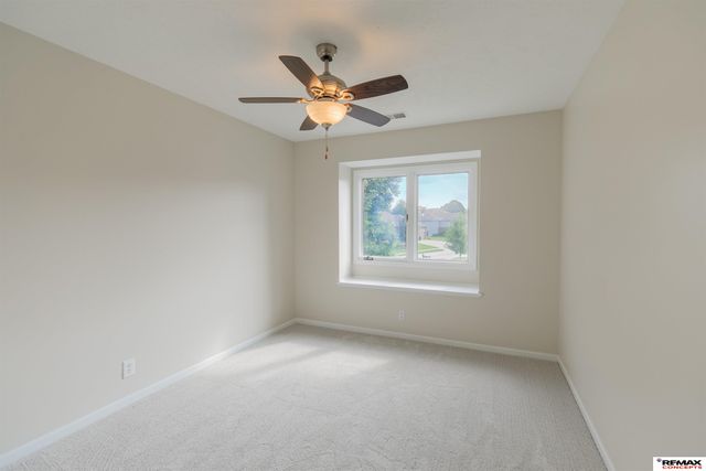 10113 S 176th Street, Omaha, NE 68136