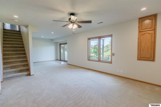 10113 S 176th Street, Omaha, NE 68136