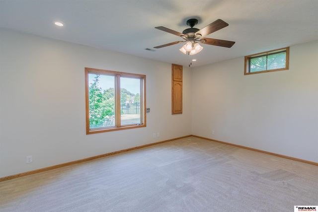 10113 S 176th Street, Omaha, NE 68136
