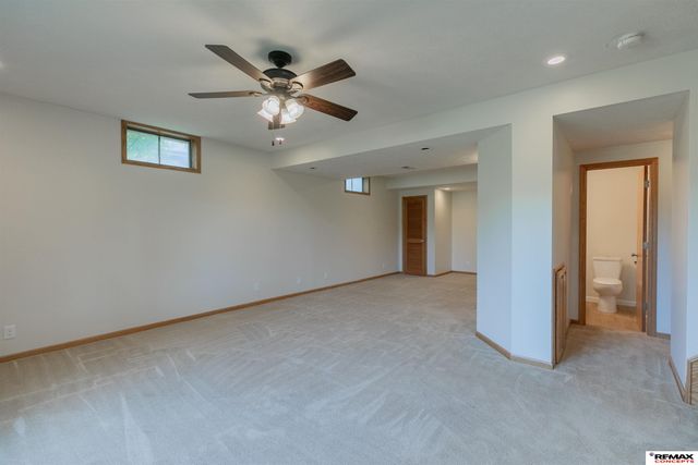 10113 S 176th Street, Omaha, NE 68136