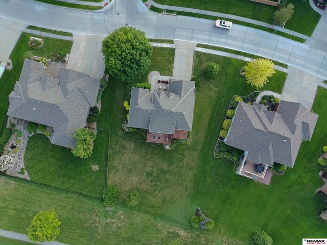 10113 S 176th Street, Omaha, NE 68136