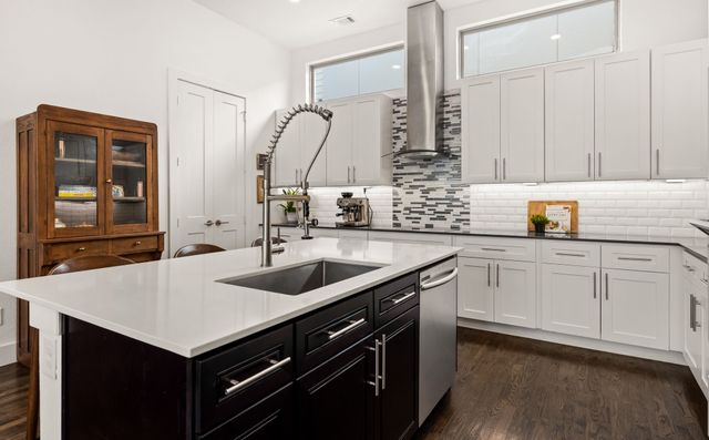 4222 Roseland Avenue 102, Dallas, TX 75204