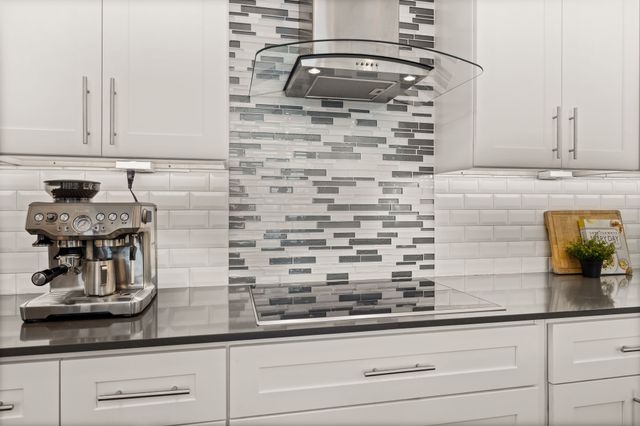 4222 Roseland Avenue 102, Dallas, TX 75204