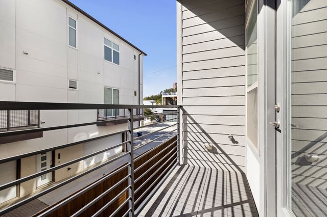 4222 Roseland Avenue 102, Dallas, TX 75204