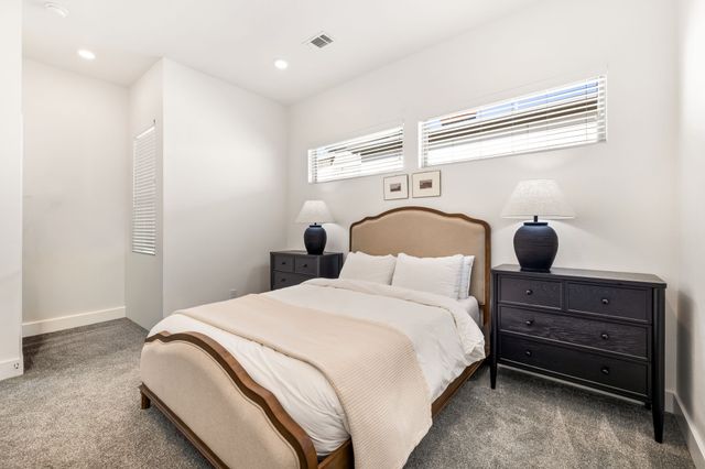 4222 Roseland Avenue 102, Dallas, TX 75204