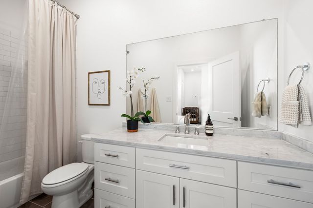 4222 Roseland Avenue 102, Dallas, TX 75204