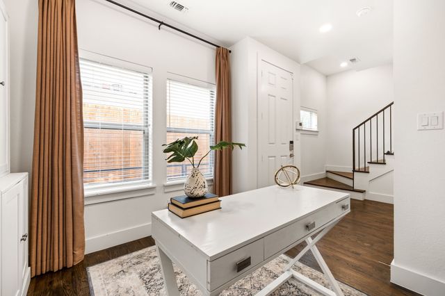 4222 Roseland Avenue 102, Dallas, TX 75204