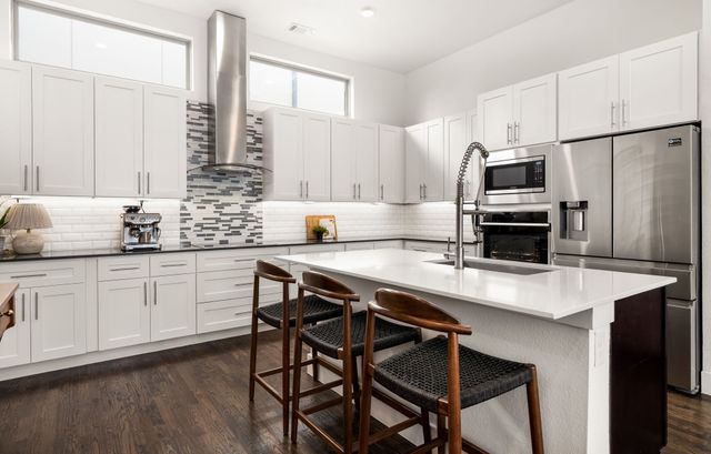 4222 Roseland Avenue 102, Dallas, TX 75204