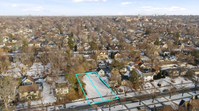 426 Woodlawn Avenue, Saint Paul, MN 55105