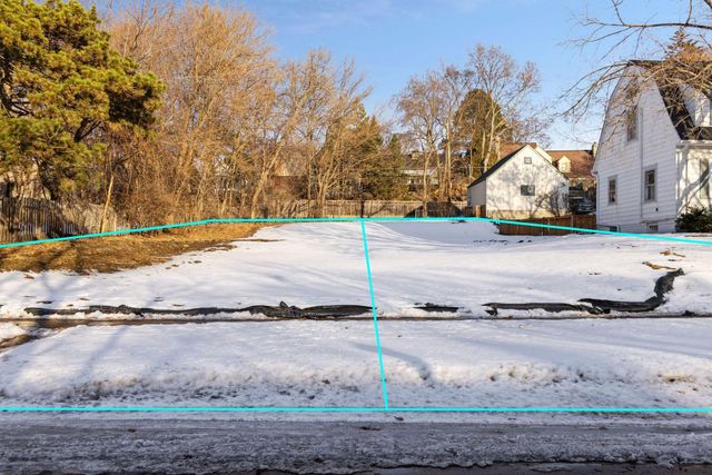 426 Woodlawn Avenue, Saint Paul, MN 55105