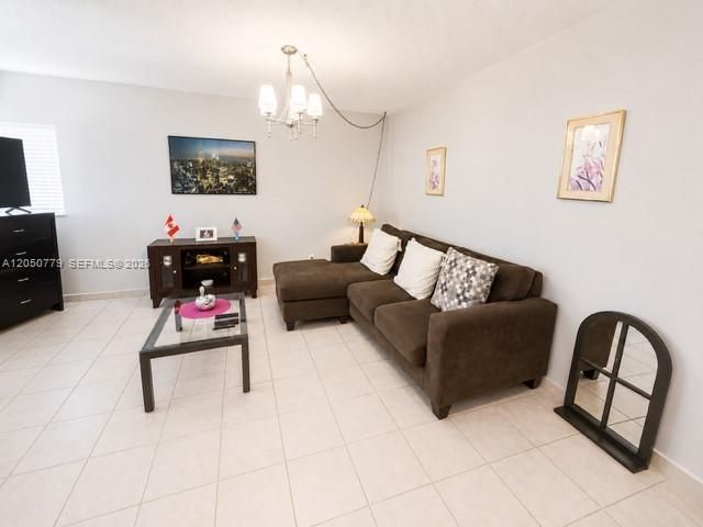 2145 Pierce St 416, Hollywood, FL 33020