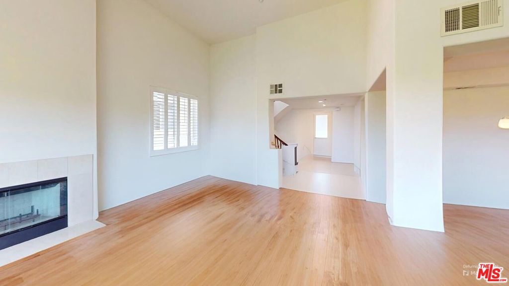 5641 Como Circle, Woodland Hills, CA 91367 — photo 4