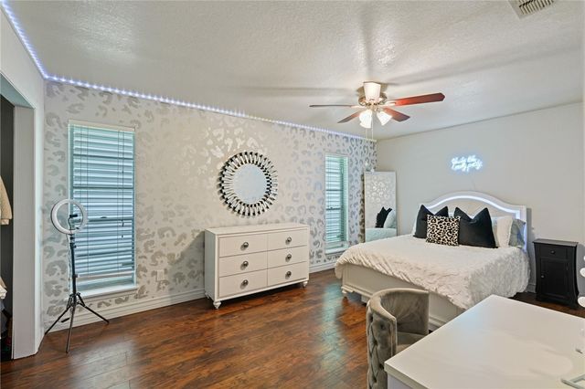 6205 Londonderry Dr, Corpus Christi, TX 78415