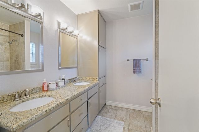 6205 Londonderry Dr, Corpus Christi, TX 78415