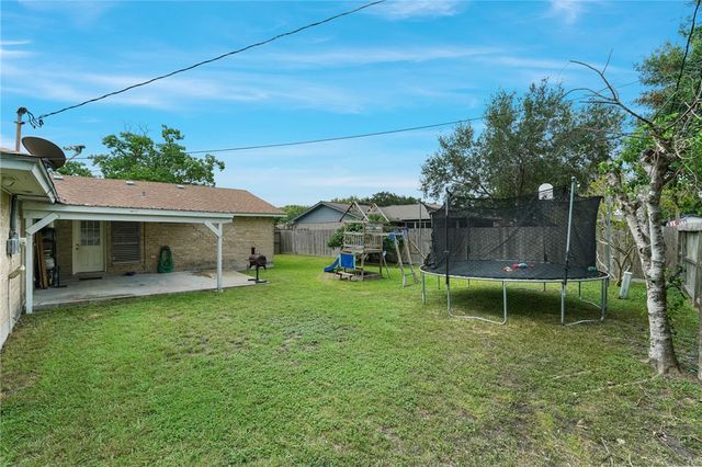 6205 Londonderry Dr, Corpus Christi, TX 78415