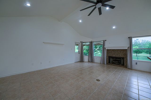 4010 STAHL RD, San Antonio, TX 78217