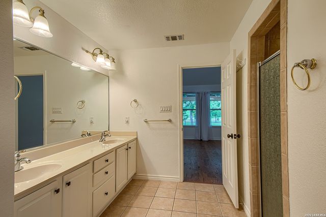 4010 STAHL RD, San Antonio, TX 78217