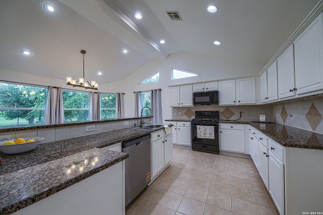 4010 STAHL RD, San Antonio, TX 78217