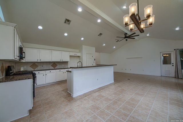 4010 STAHL RD, San Antonio, TX 78217
