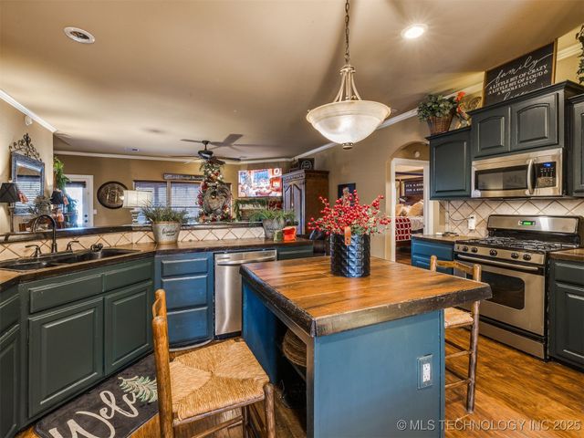 3271 E 144th Place S, Bixby, OK 74008