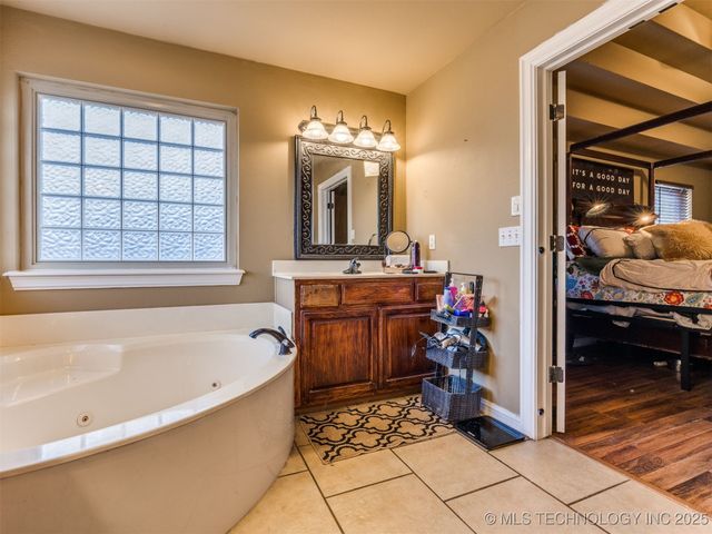 3271 E 144th Place S, Bixby, OK 74008