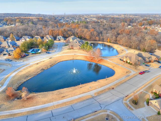 3271 E 144th Place S, Bixby, OK 74008