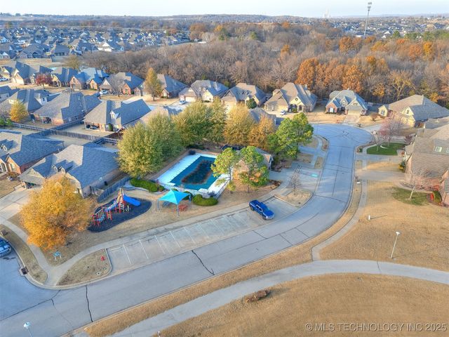 3271 E 144th Place S, Bixby, OK 74008