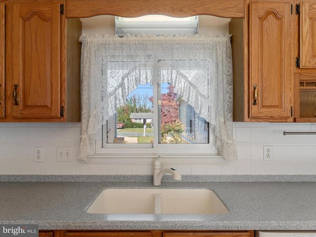 128 LONGCROFT RD, Winchester, VA 22602