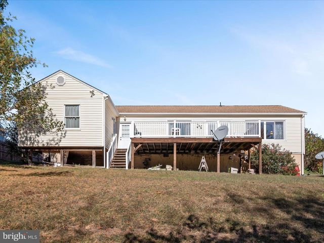 128 LONGCROFT RD, Winchester, VA 22602