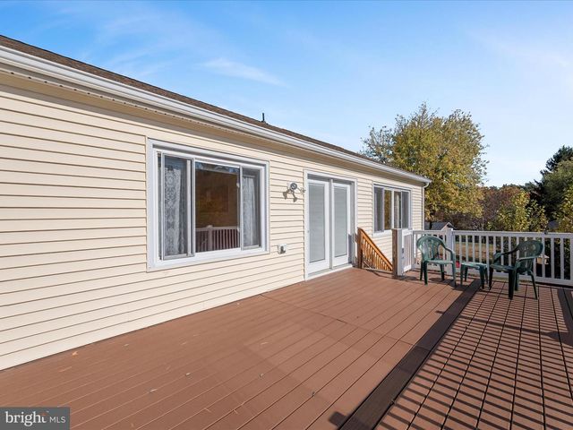 128 LONGCROFT RD, Winchester, VA 22602