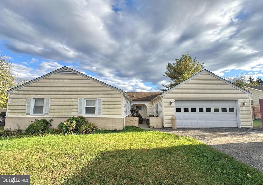 128 LONGCROFT RD, Winchester, VA 22602