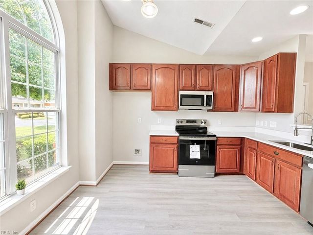3818 Rittenberg CIR, Virginia Beach, VA 23462