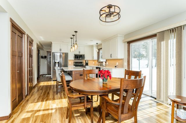 1310 Lone Pine Drive SW, Rochester, MN 55902