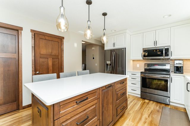 1310 Lone Pine Drive SW, Rochester, MN 55902