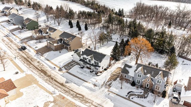 1310 Lone Pine Drive SW, Rochester, MN 55902