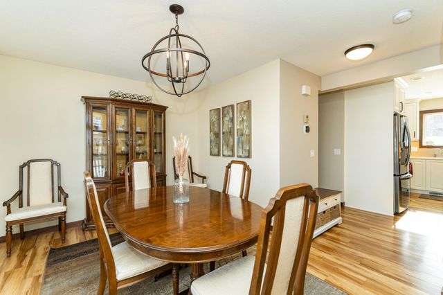 1310 Lone Pine Drive SW, Rochester, MN 55902