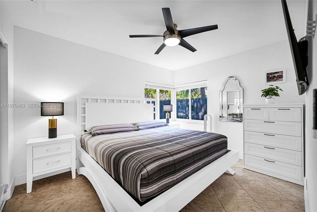 1221 NW 7th Ave, Fort Lauderdale, FL 33311