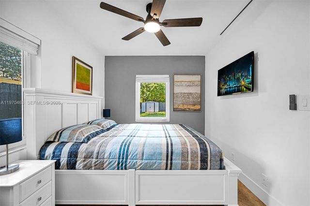 1221 NW 7th Ave, Fort Lauderdale, FL 33311