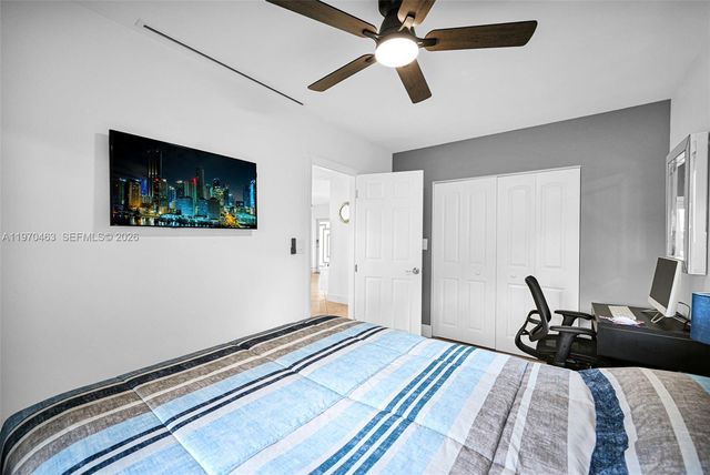 1221 NW 7th Ave, Fort Lauderdale, FL 33311