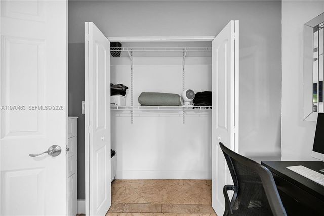 1221 NW 7th Ave, Fort Lauderdale, FL 33311