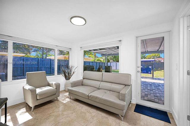 1221 NW 7th Ave, Fort Lauderdale, FL 33311