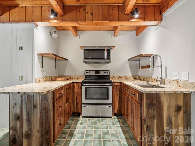 191 N Fork Road, Burnsville, NC 28714