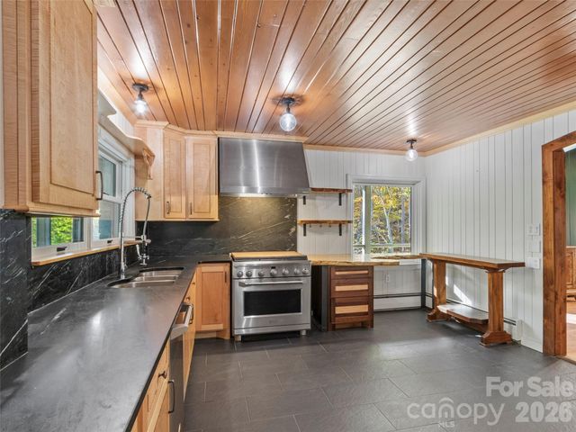 191 N Fork Road, Burnsville, NC 28714