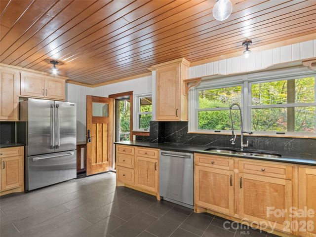 191 N Fork Road, Burnsville, NC 28714