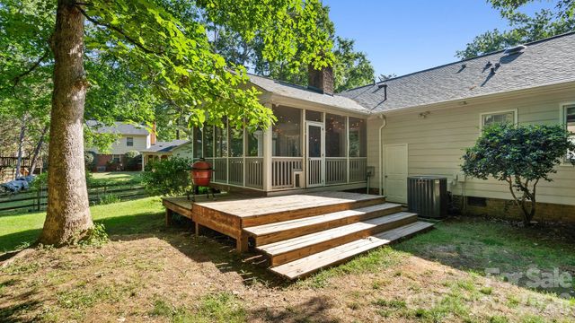 9608 Watergate Road, Charlotte, NC 28270