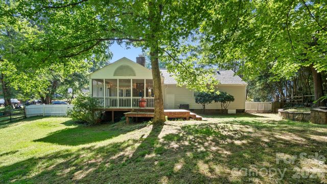 9608 Watergate Road, Charlotte, NC 28270