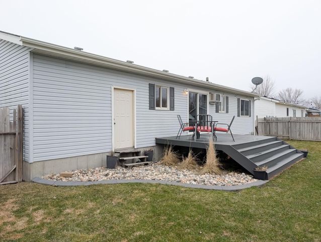205 4TH Street E, Horace, ND 58047