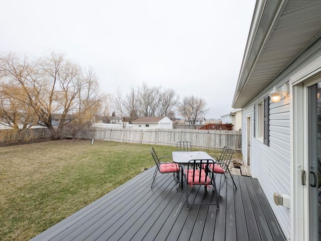 205 4TH Street E, Horace, ND 58047