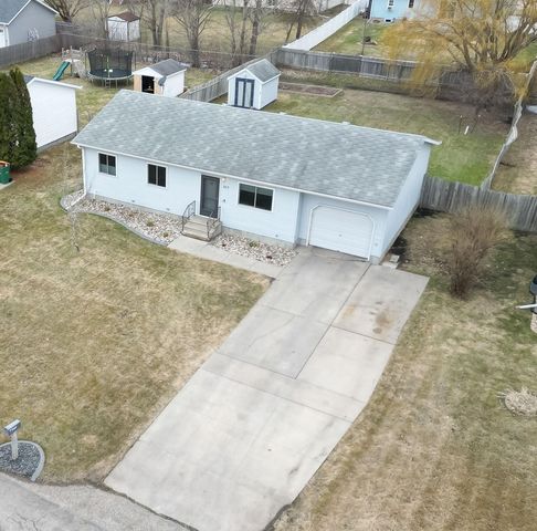 205 4TH Street E, Horace, ND 58047